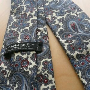 Christian Dior Men's Luxury Paisley Silk Tie